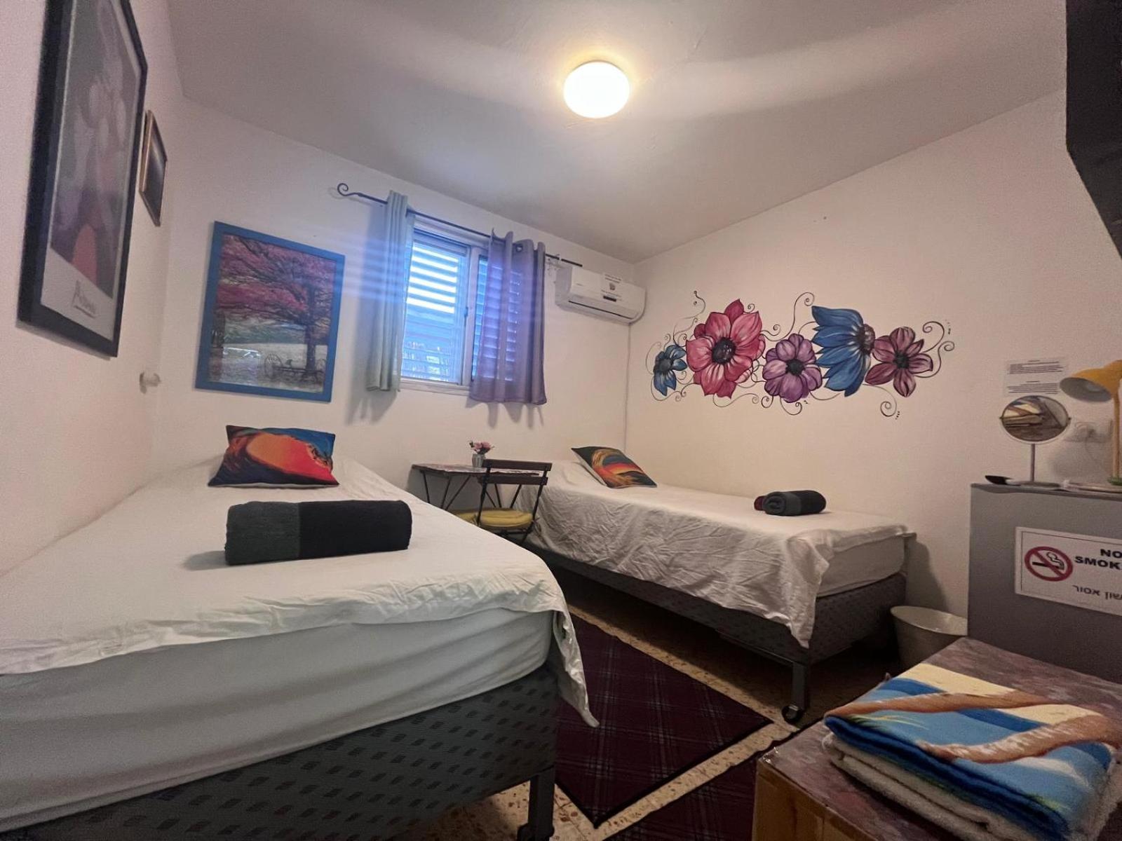 The Lowest Place On Earth B&B Neot HaKikar Exterior foto